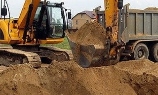 Выкопать яму экскаватором в Алексине от 925 руб. - 2Землекопа-Лкс 